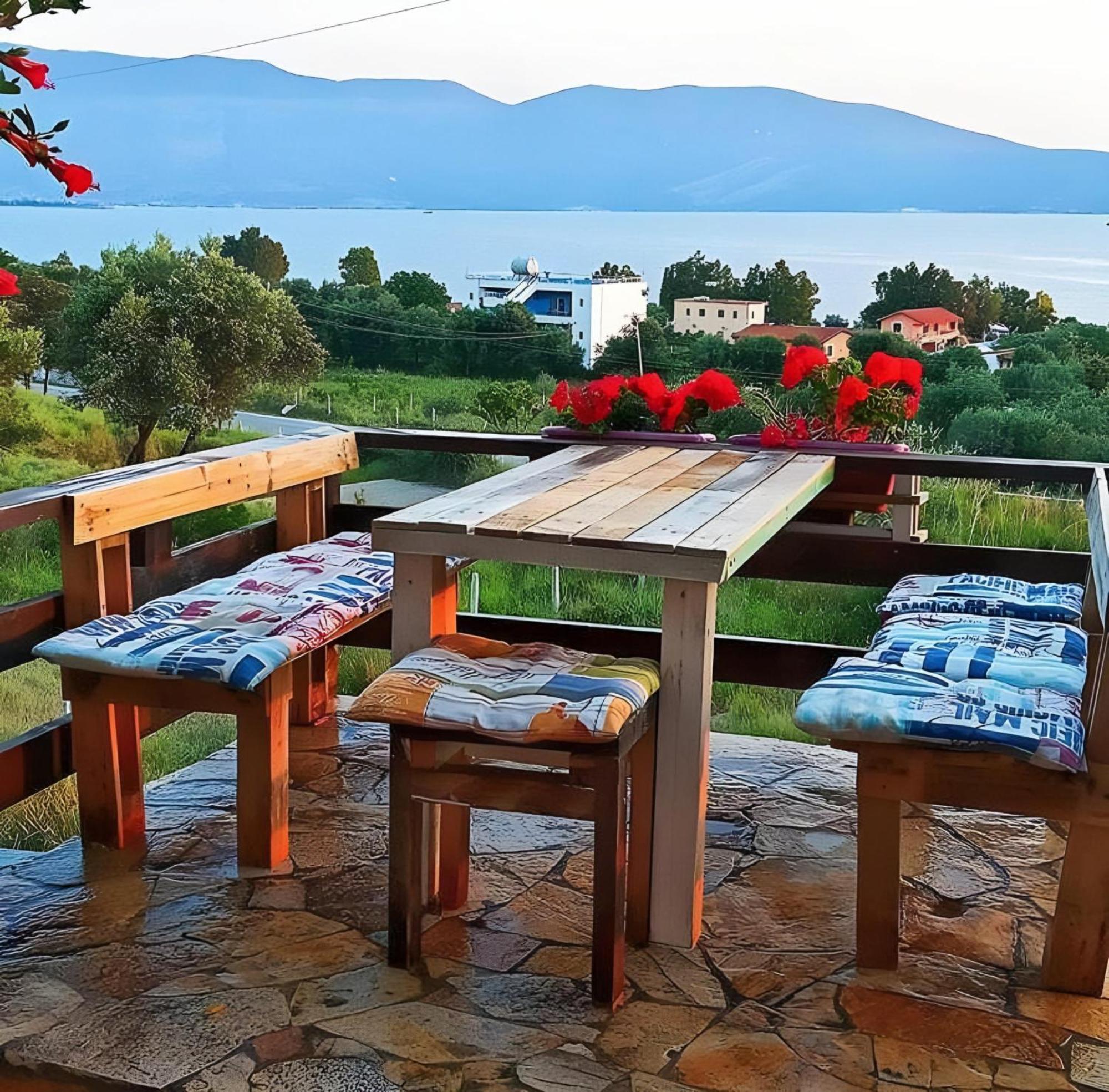 Hotel Sirena Radhimë 外观 照片